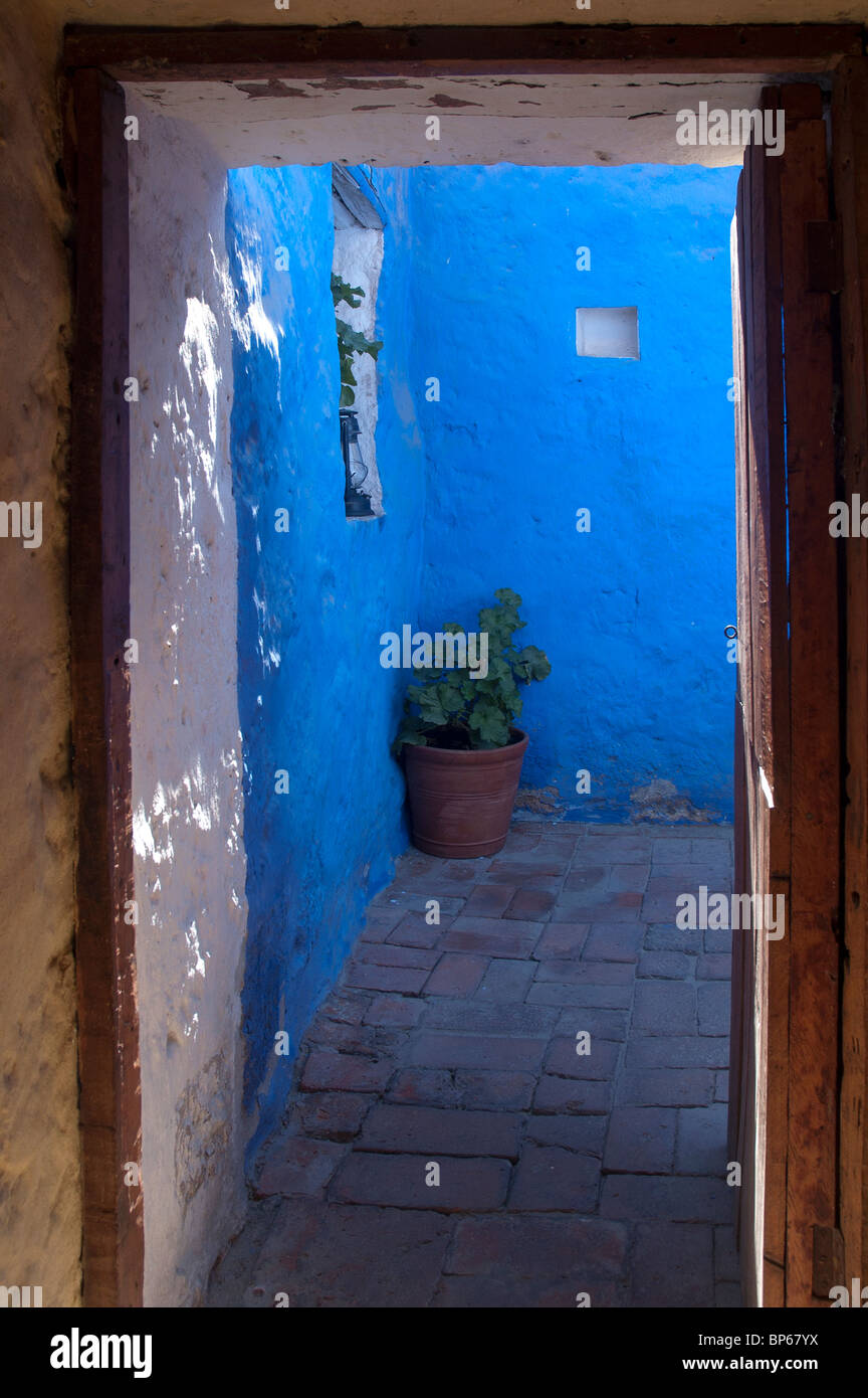 Eine ruhige Zimmer von dem Kloster Santa Catalina, Arequipa, Peru. Stockfoto