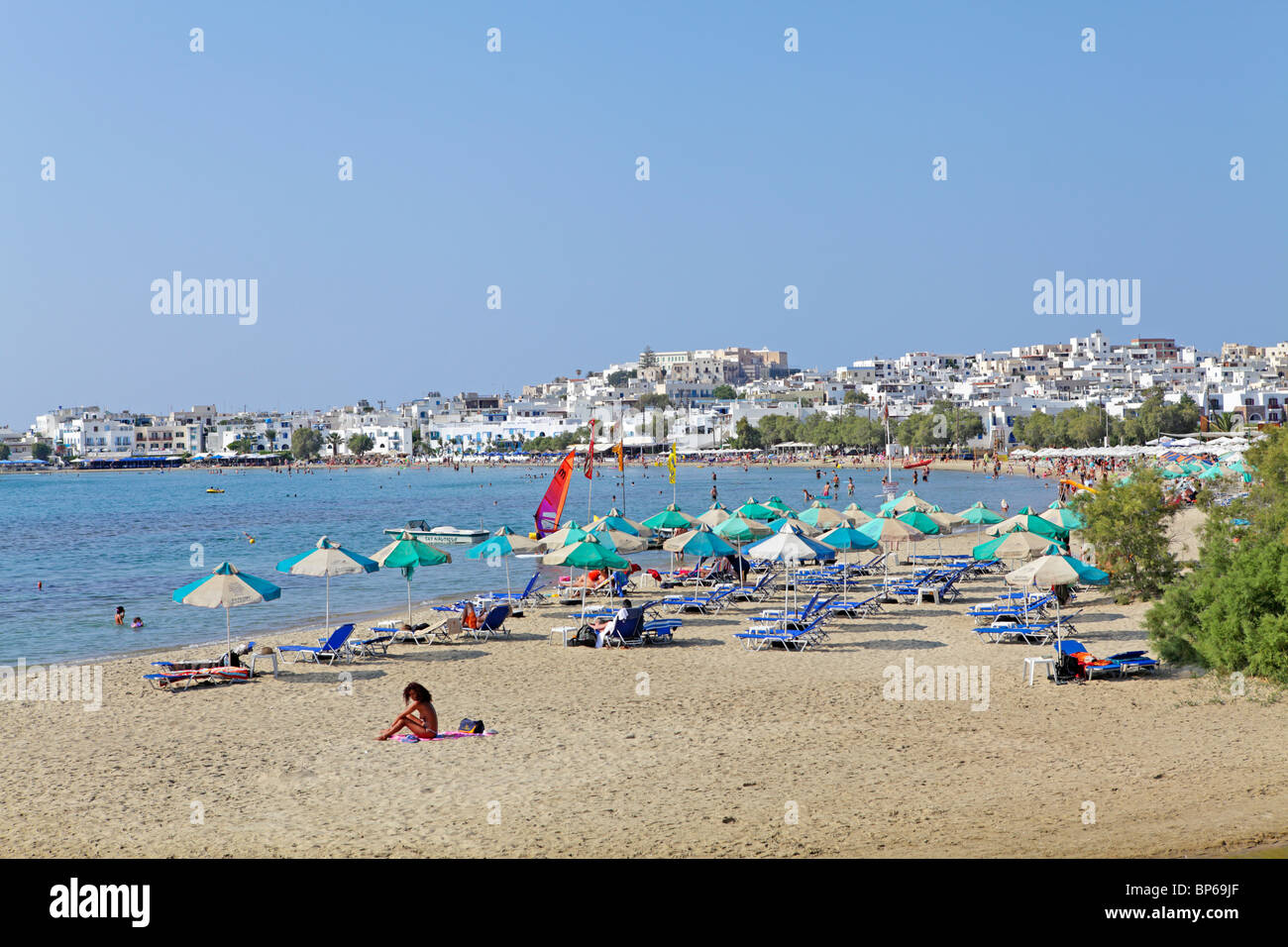 Strand, Agios Georgios Bucht in der Nähe von Naxos-Stadt, Insel Naxos, Cyclades, Ägäische Inseln, Griechenland Stockfoto