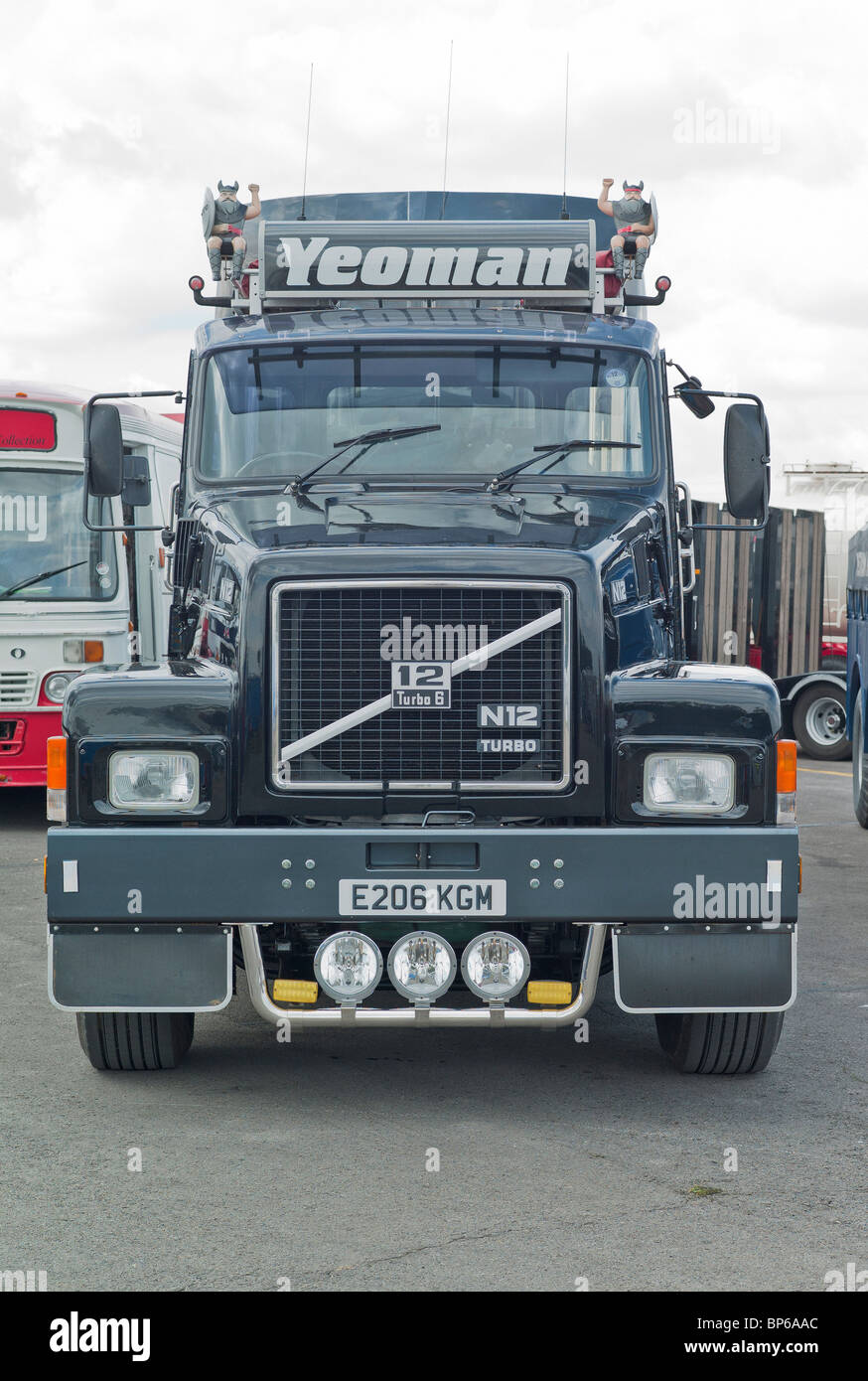 Volvo Lorry Stockfotos & Volvo Lorry Bilder Alamy