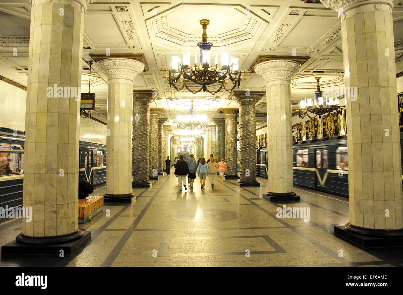 U-Bahnstation Avtovo Innenraum, Kirovsko-Wyborgskaja-Linie, Sankt Petersburg, Nordwest-Region, Russland Stockfoto