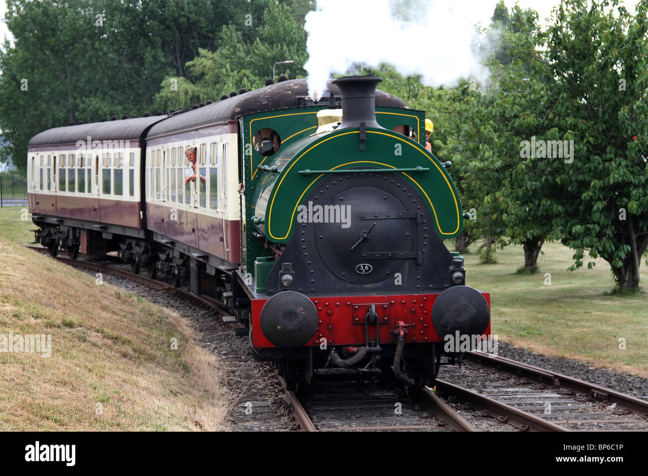 Kleinen Sattel Tank Dampflokomotive verwendet, um Fahrten und Touren geben. Stockfoto