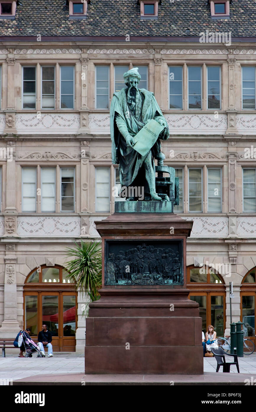 Statue von Gutenberg Johannes Gensfleisch, der Erfinder der Buchdruck drucken Stockfoto