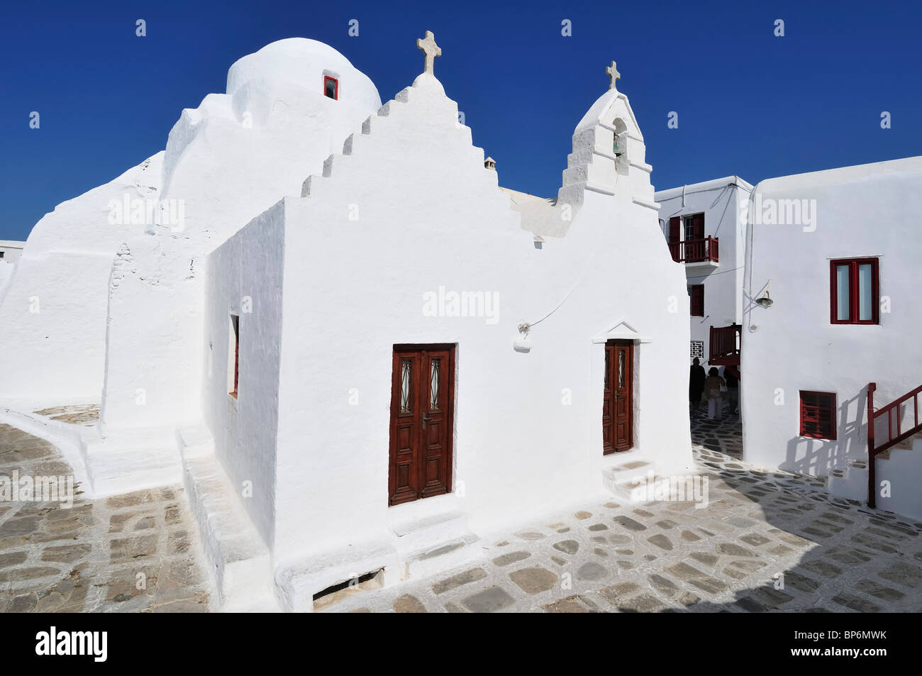 Mykonos. Griechenland. Die weiß getünchten Panagia Paraportiani Kirche, im Kastro Bereich von Chora. Stockfoto