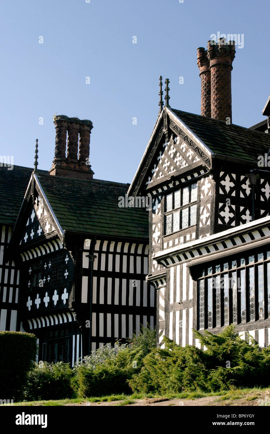 England, Cheshire, Stockport, Bramhall, Bramall Hall, elisabethanischen halbe Fachwerkhaus, architektonische Details Stockfoto