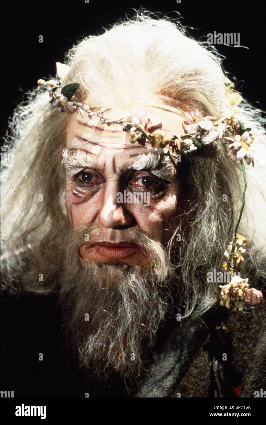 The Dresser Albert Stockfotos The Dresser Albert Bilder Alamy