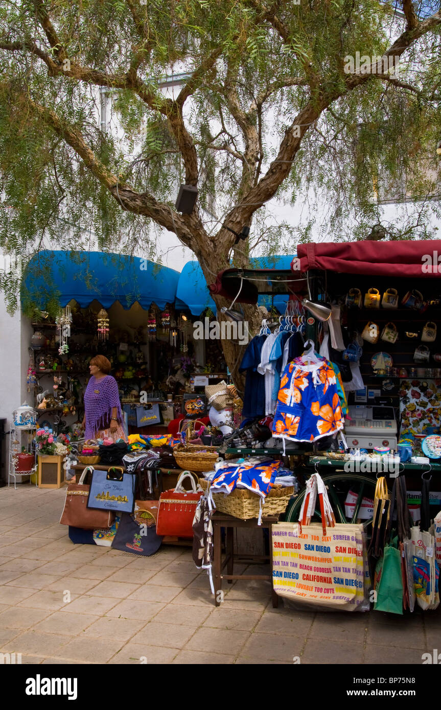 Outdoor-Basar touristische Souvenirläden in Old Town San Diego State Historic Park, San Diego, Kalifornien Stockfoto