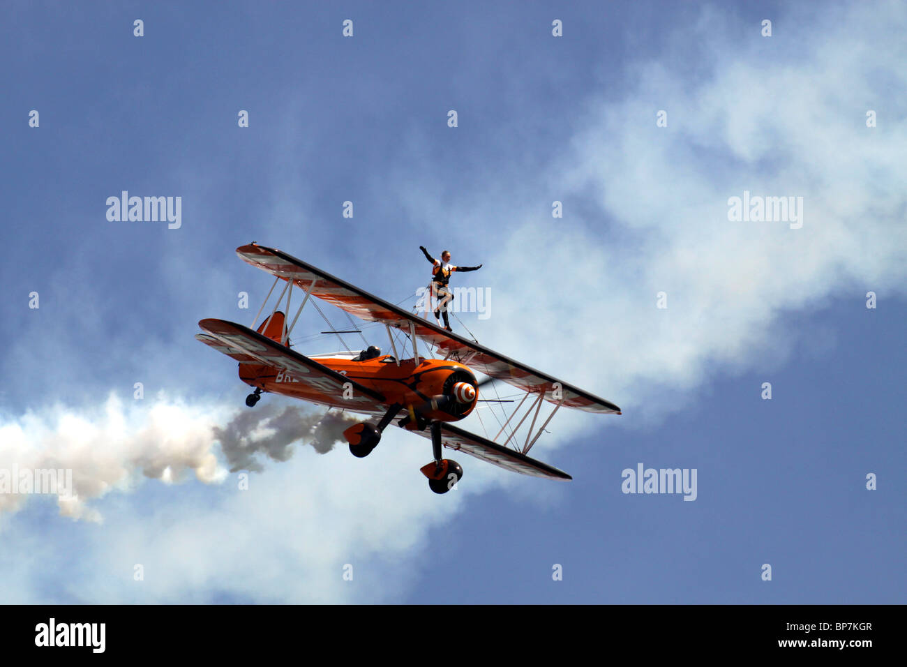 Breitling Flügel Wanderer Anzeigen über Plymouth Sound während der 2010 Plymouth Air Show Stockfoto
