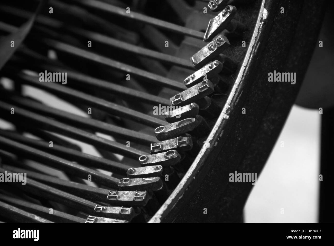 Typebars von einer alten mechanischen Schreibmaschine Stockfoto