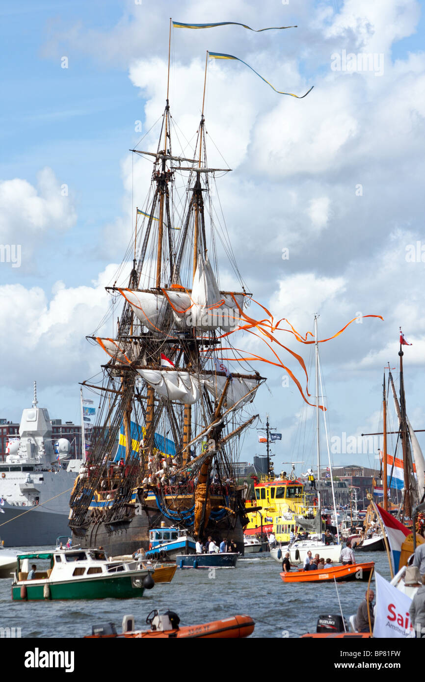 Schwedische Segeln Schiff Götheborg betritt SAIL Amsterdam 2010 Stockfoto