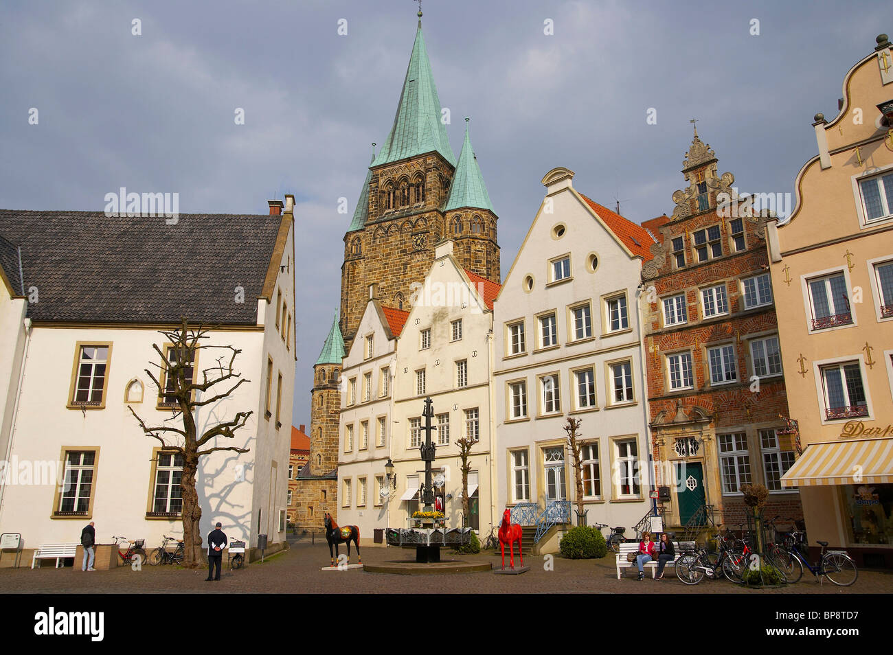 Outdoor-Foto, Frühling, Tag, Warendorf: Stadt der Pferde, Münsterland, Nordrhein-Westfalen, Deutschland, Europa Stockfoto