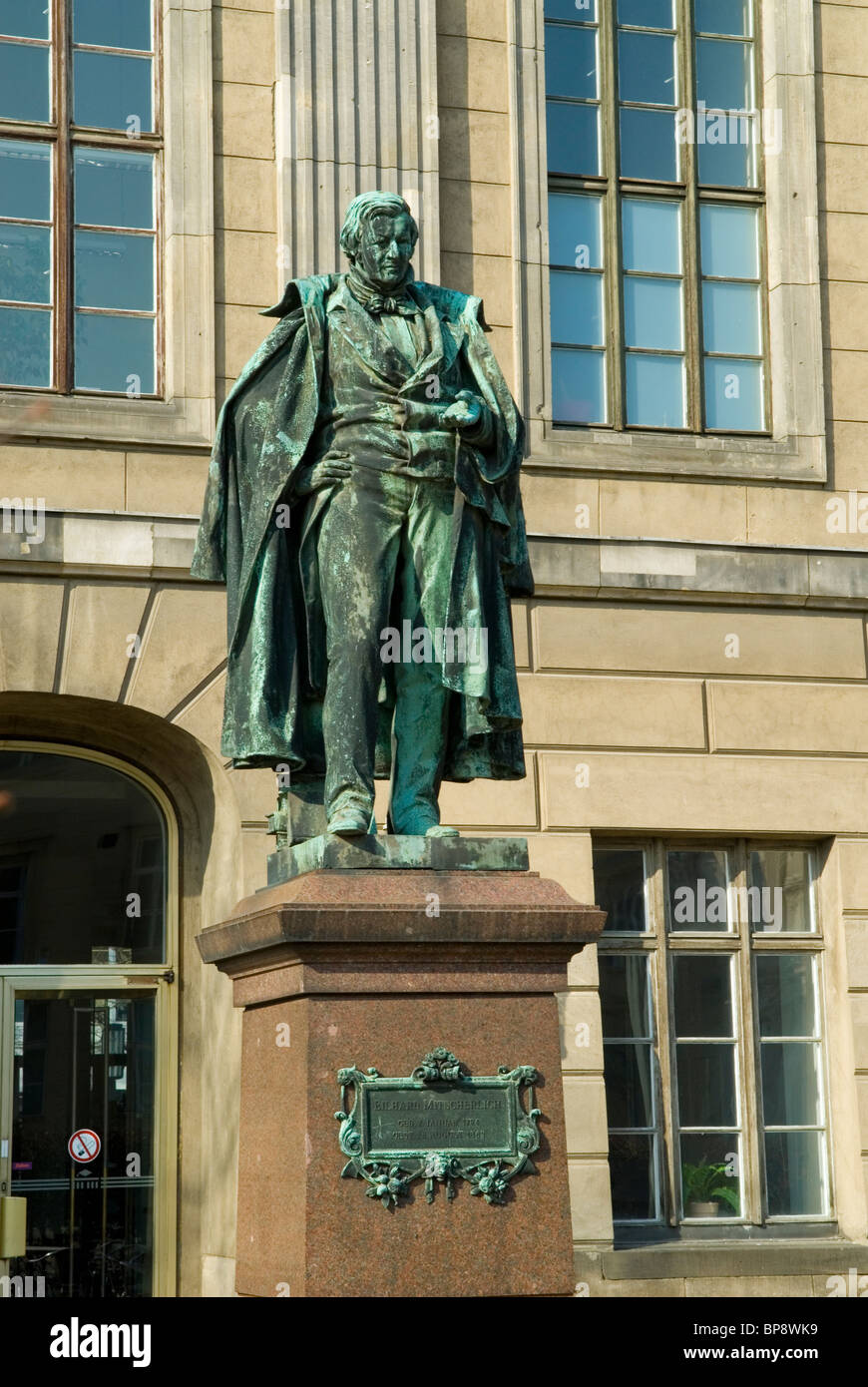 Statue von Eilhard Mitscherlich Denkmal Berlin Deutschland Stockfoto