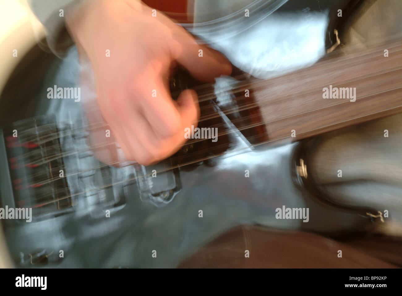 Eine 4-Saiten-Bass-Gitarre Stockfoto