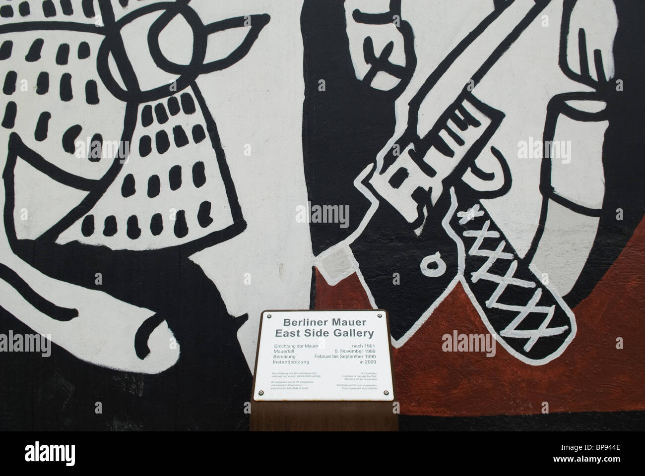 Gemälde an der Berliner Mauer an der East Side Gallery Berlin City Deutschland Stockfoto