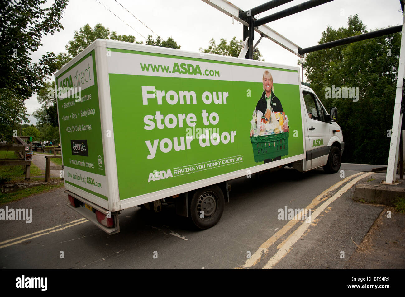 ASDA Shop Hauszustellung Imbisswagen, Wales UK Stockfoto