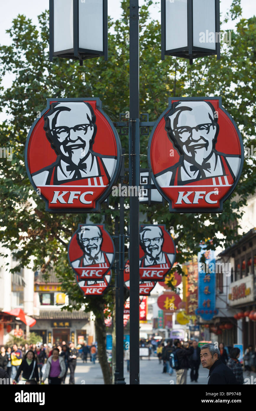 China, Suzhou. KFC-Zeichen. Stockfoto
