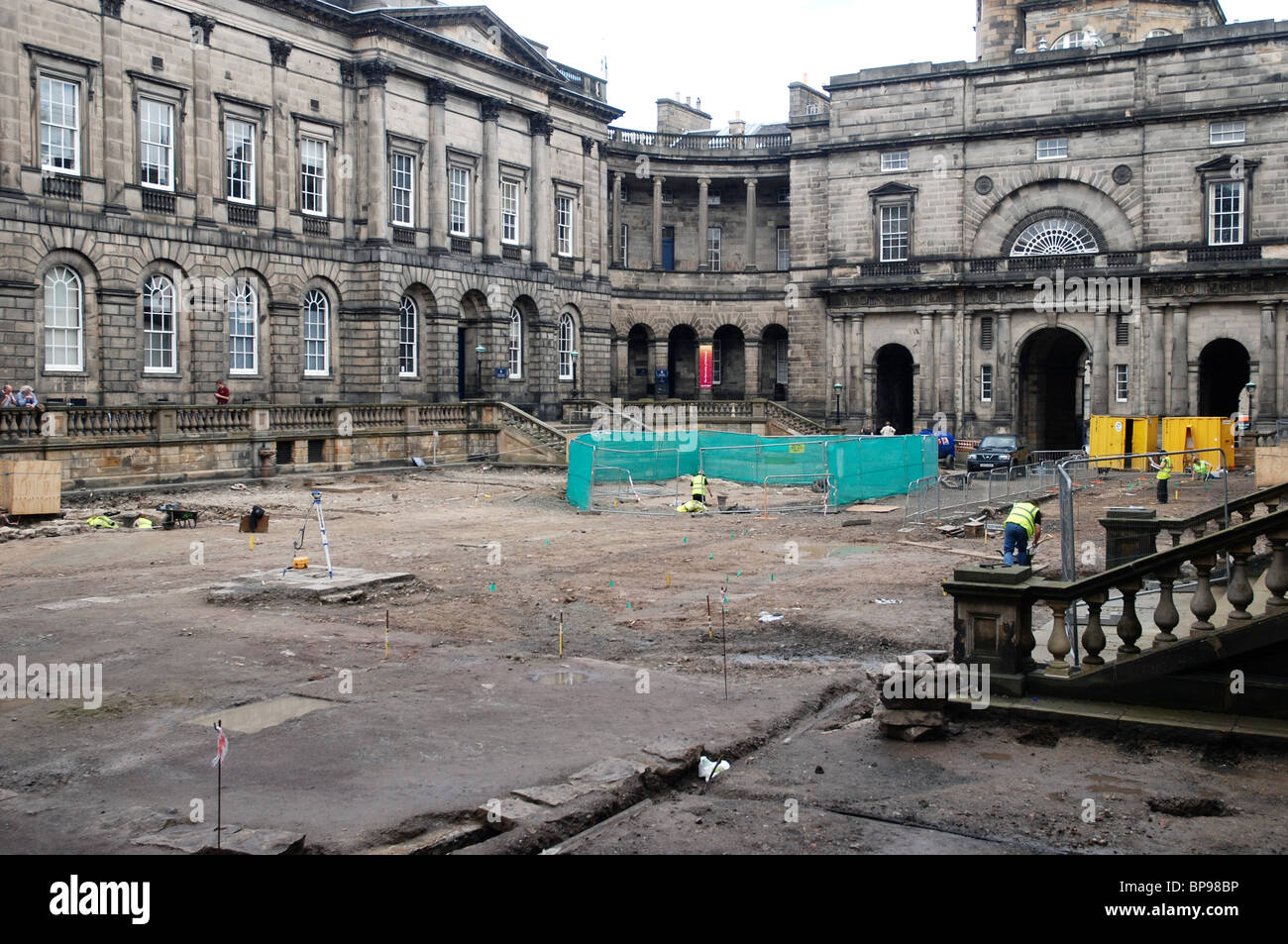Eine archäologische Grabung statt im Viereck des Old College, University of Edinburgh, Schottland Stockfoto