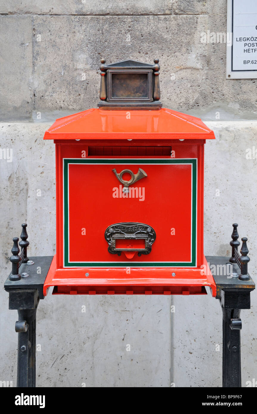 Budapest, Ungarn. Typische ungarische Post Box Stockfoto