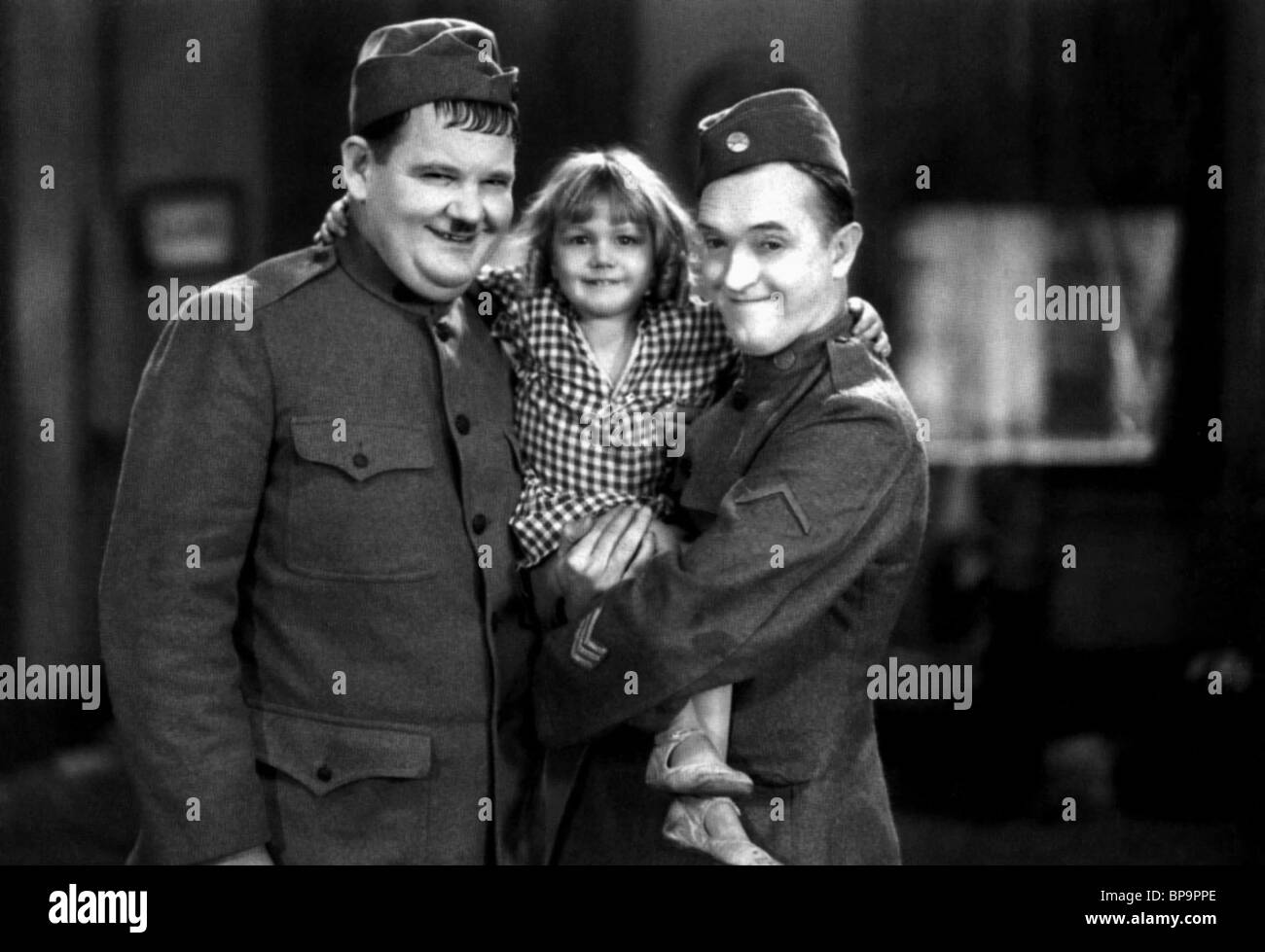 STAN LAUREL, Oliver Hardy, JACQUIE LYN, PACKEN SIE IHRE PROBLEME, 1932 Stockfoto
