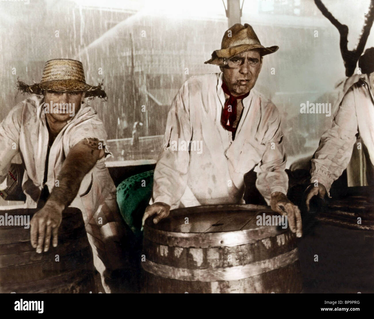 Aldo Ray Humphrey Bogart Wir Sind Keine Engel 1955 Stockfotografie Alamy