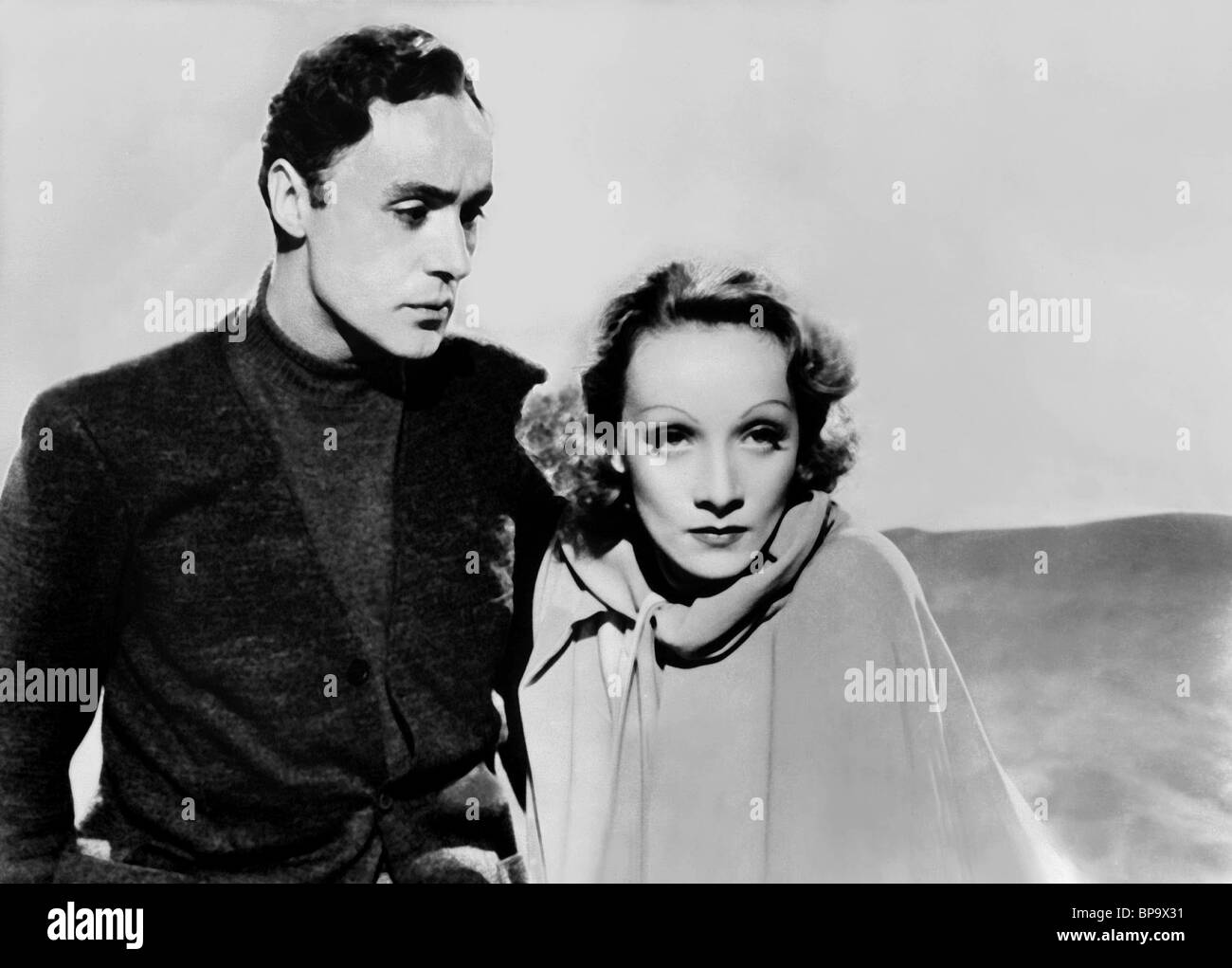 CHARLES BOYER MARLENE DIETRICH DER GARTEN ALLAHS (1936 Stockfotografie