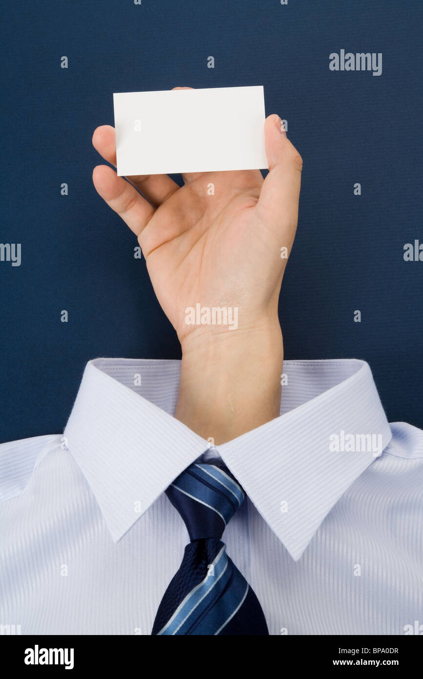 Hand, die eine leere Visitenkarte, Business-Konzept Stockfoto