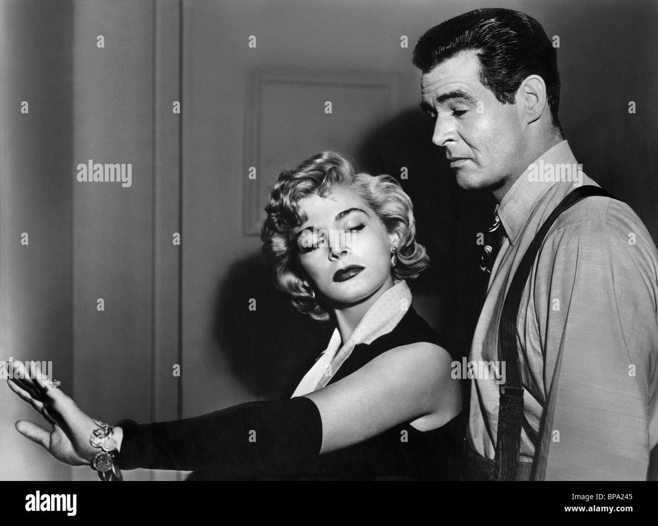 LIZABETH SCOTT, Robert Ryan, der Schläger, 1951 Stockfoto