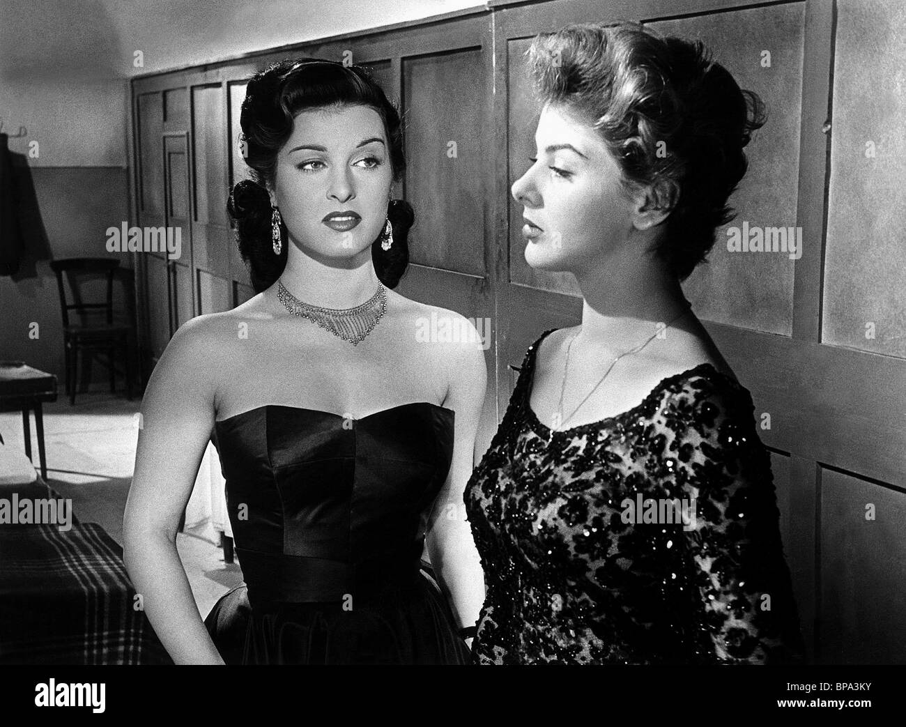 ELEONORA ROSSI DRAGO, SILVANA PAMPANINI, MÄDCHEN MARKIERT GEFAHR/LA TRATTA DELLE BIANCHE, 1952 Stockfoto