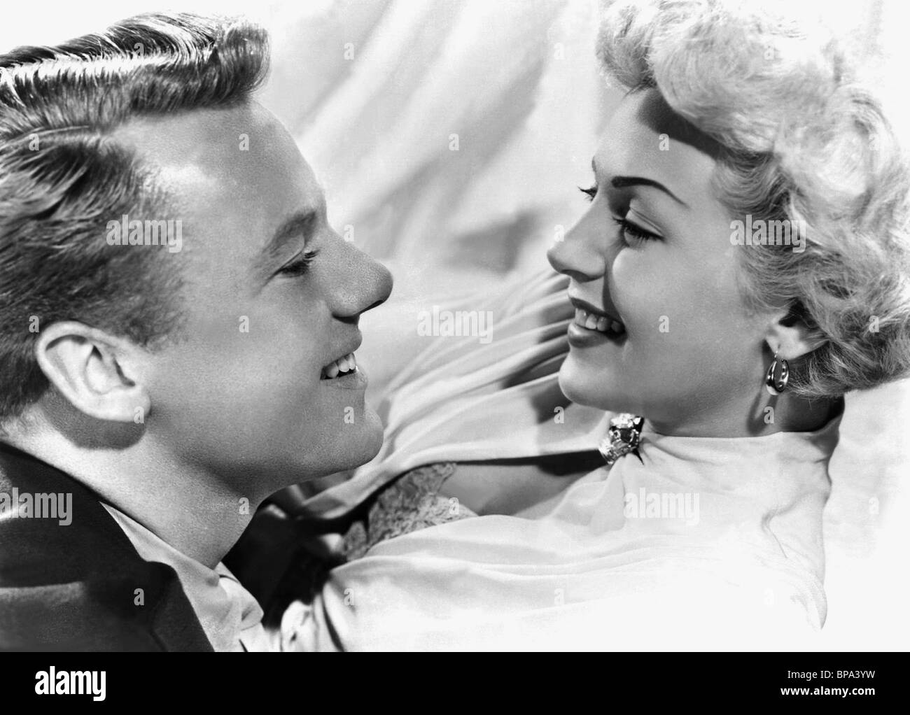 LANA TURNER, VAN JOHNSON, WEEK-END IM WALDORF, 1945 Stockfoto