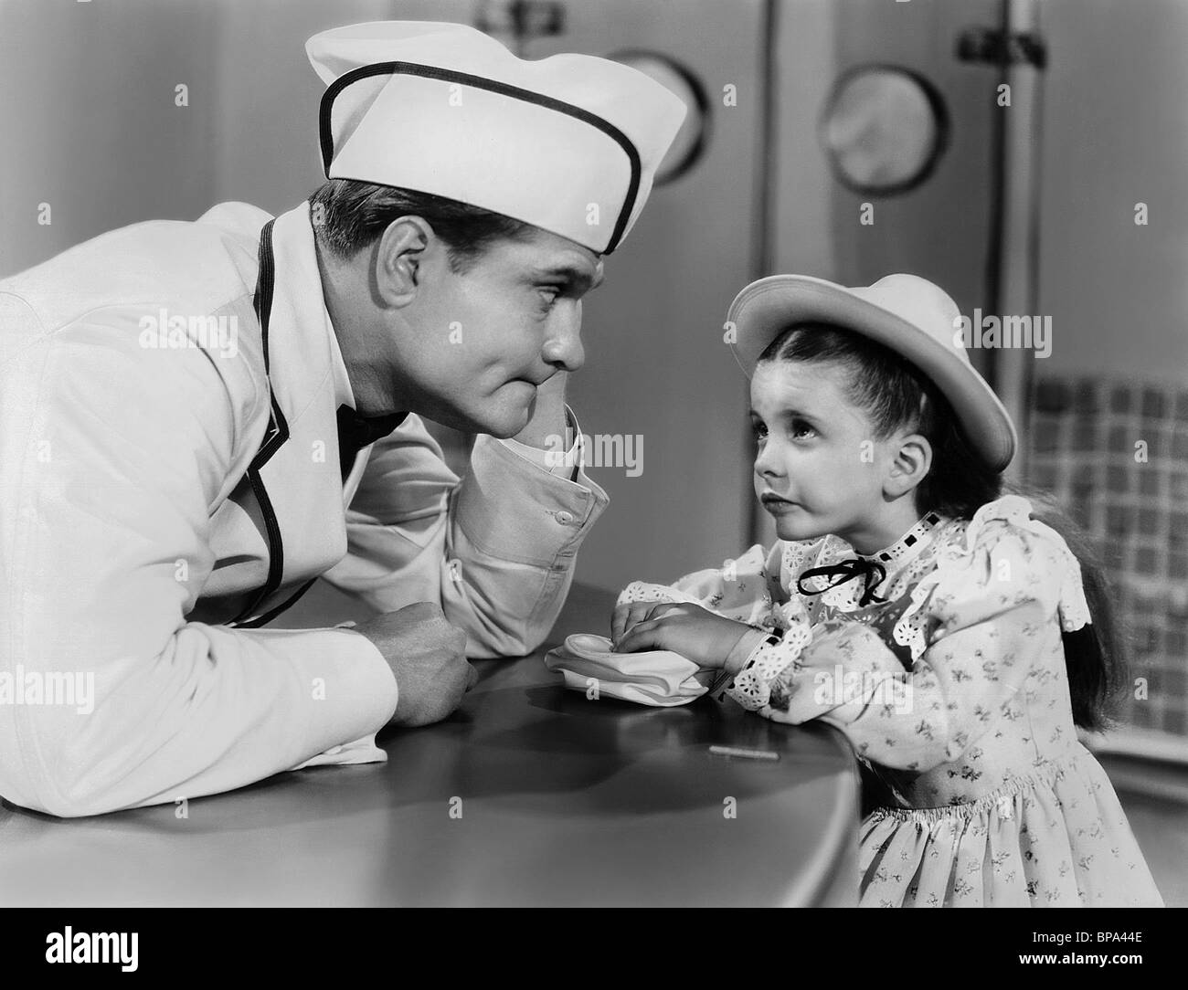 RED SKELTON, MARGARET O'BRIEN, Tausende jubeln, 1943 Stockfoto