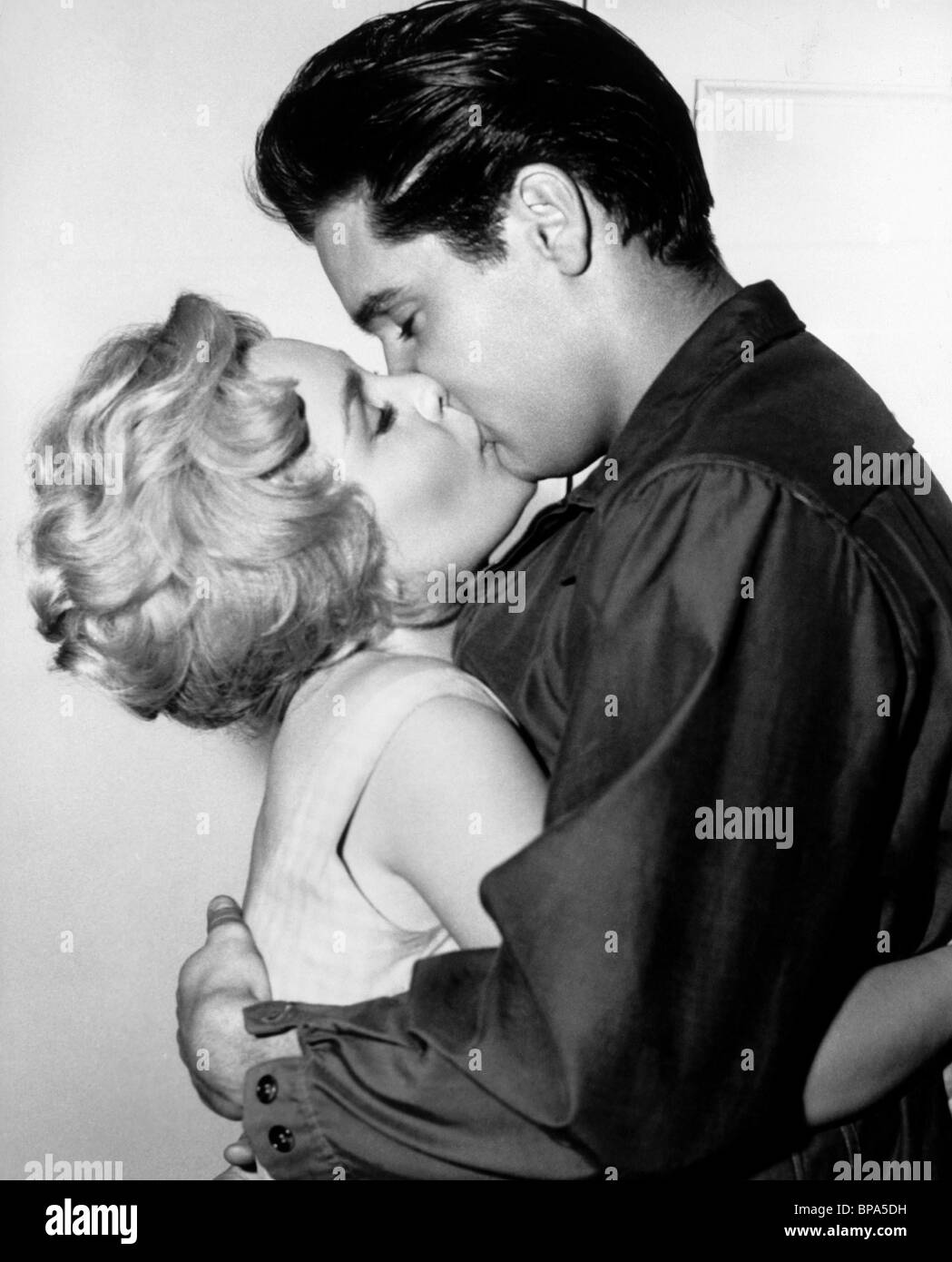 Elvis Presley Tuesday Weld Wild Im Land 1961 Stockfotografie Alamy