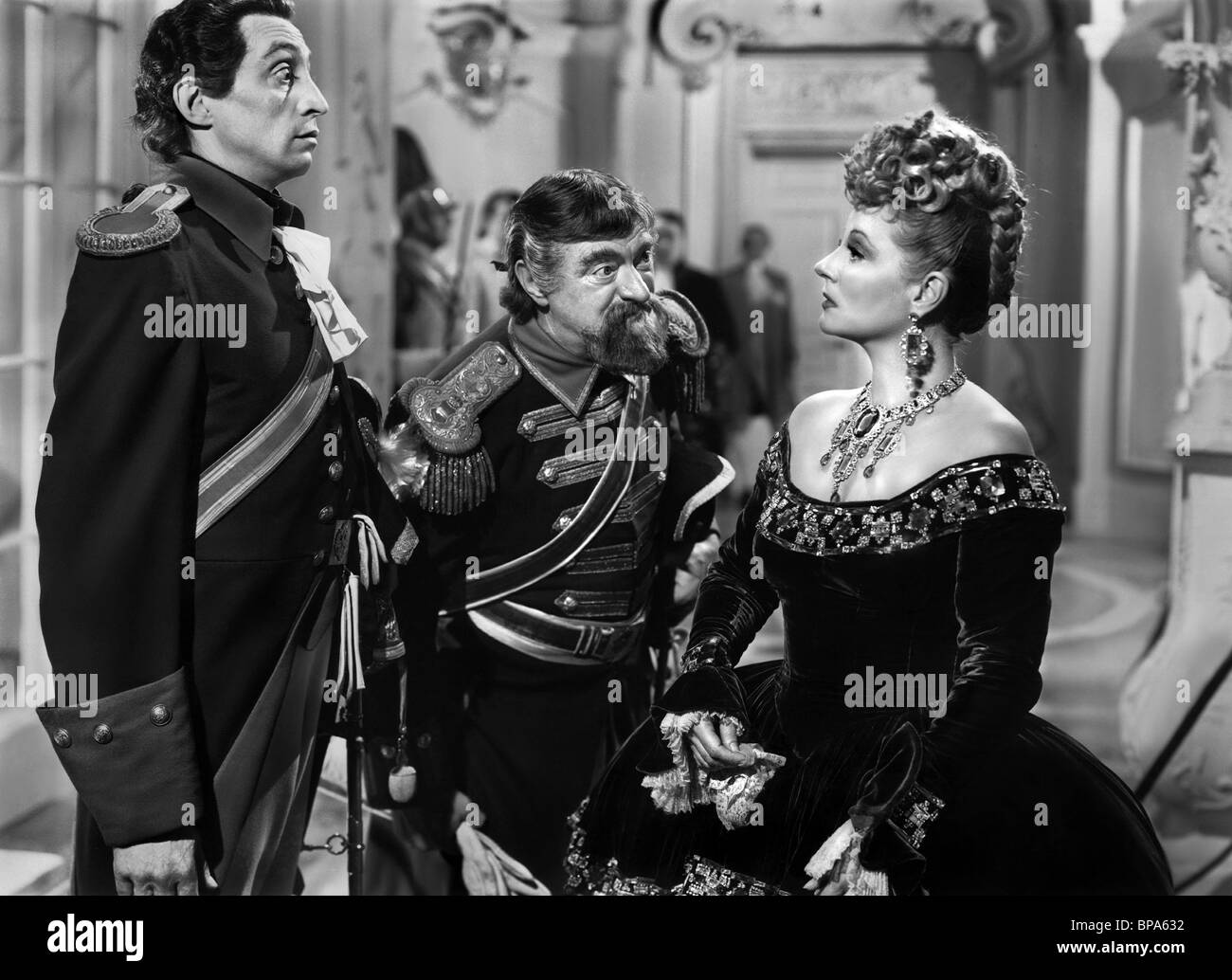 MISCHA AUER, SIG RUMAN, TALLULAH BANKHEAD, EINE KÖNIGLICHE SKANDAL, 1945 Stockfoto