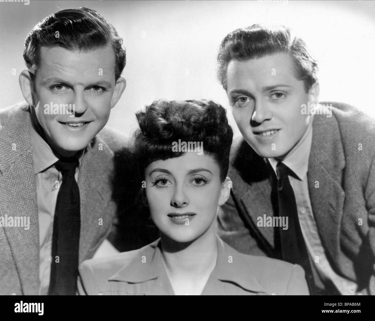 DAVID TOMLINSON, LANA MORRIS, Richard Attenborough, Schule für Geheimnisse, 1946 Stockfoto