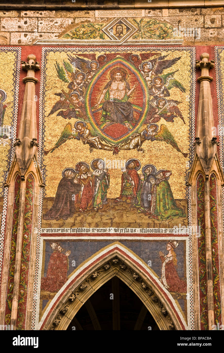 Goldene Mosaik der letzten Urteil St. Vitus Kathedrale in Prag in der Tschechischen Republik Europa Stockfoto