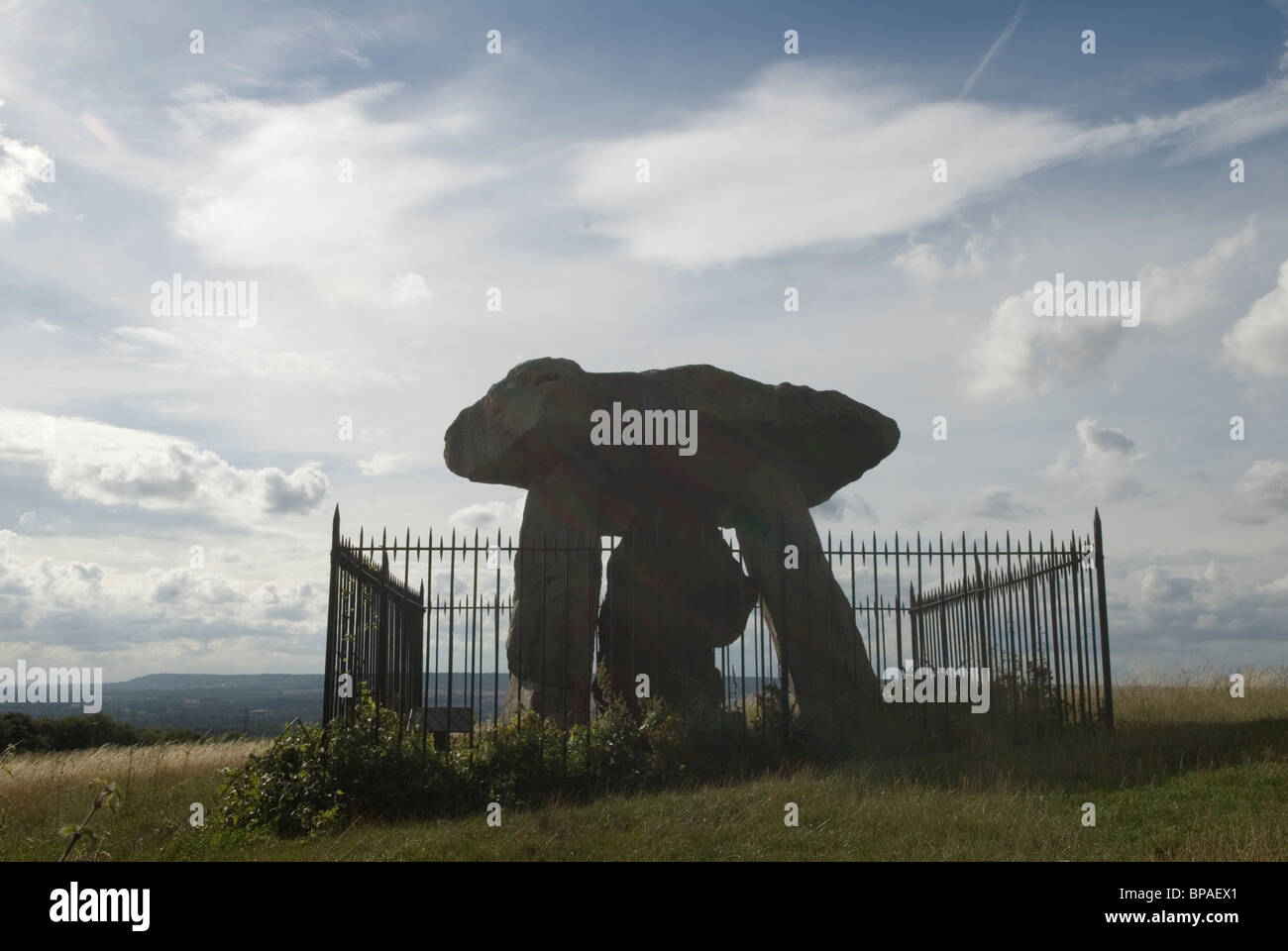 Kit's Coty House, auch bekannt als die Countess Stones am Blue Bell Hill. In der Nähe von Aylesford North Downs Kent UK. Ein neolithisches Kammergrab mit langen Karren. HOMER SYKES Stockfoto