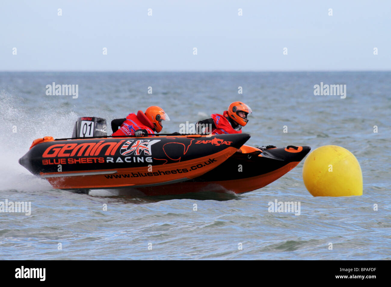 Finalrunden der Zapcat Racing UK Championships 2010 Celtic Cup, National, Team, Mixed, Rookie, Kategorien; City Championships Offshore-Runde von der Strandpromenade Esplanade aus gesehen, Aberdeen, Schottland, Großbritannien Stockfoto