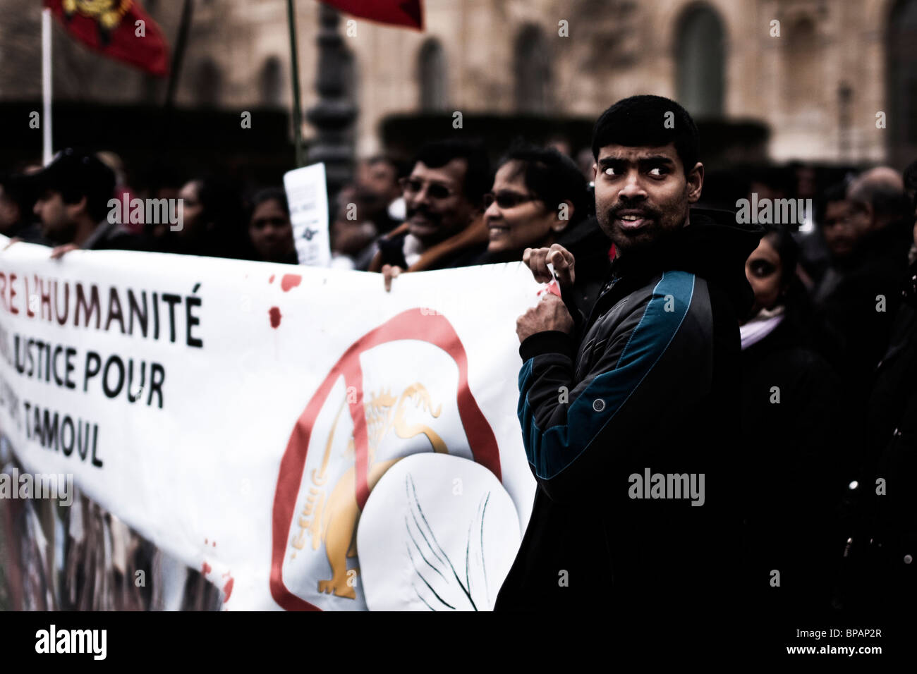 Tamil Tiger im Louvre, Paris, gegen die Unterdrückung durch die Regierung Sri Lankas, Demonstranten demonstriert Stockfoto