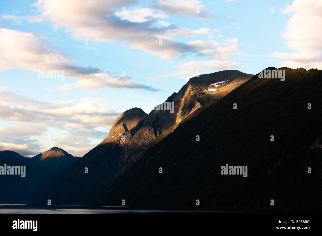 Norwegen-Stranda Sunnylvsfjord Fjord ruhige ruhige friedliche Granit Vorahnung Textfreiraum Stockfoto