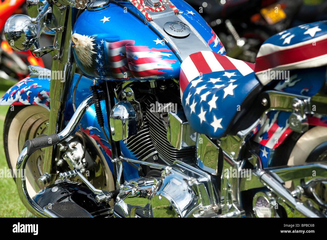 Harley Davidson Motorrad mit benutzerdefinierten amerikanische Flagge Malerarbeiten Stockfoto