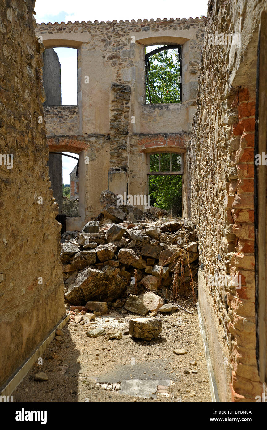 Frankreich zerstörte häuser Fotos und Bildmaterial in hoher Auflösung