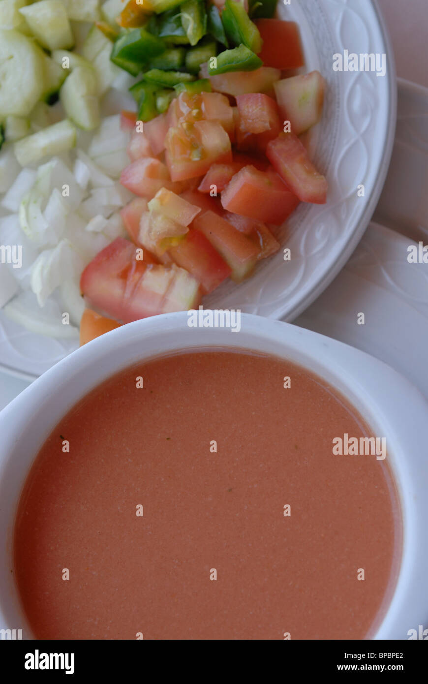 Gazpacho kalte Sommer Suppe spanische Küche Essen Tomate Tomaten Stockfoto