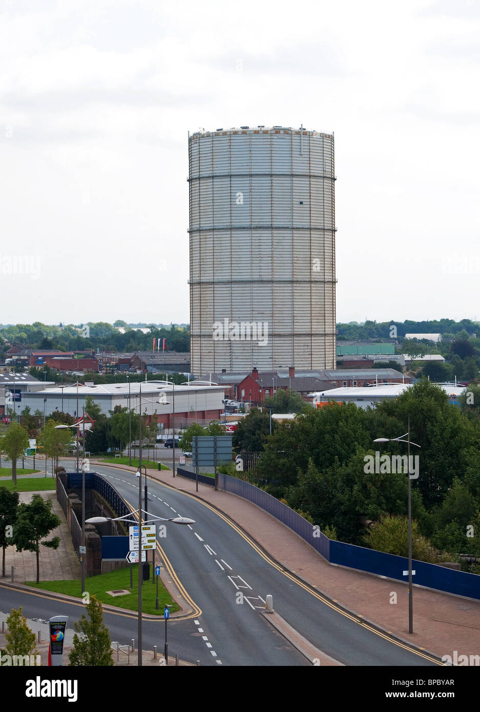 ein Gasometer am Rande des Stadtzentrums in Nürnberg, Lancashire, uk Stockfoto