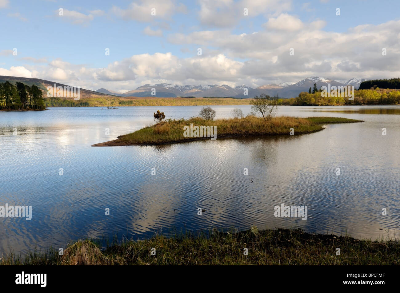 Blick über Loch Lochy (Loch Lochaidh) in Lochaber, Schottland Stockfoto