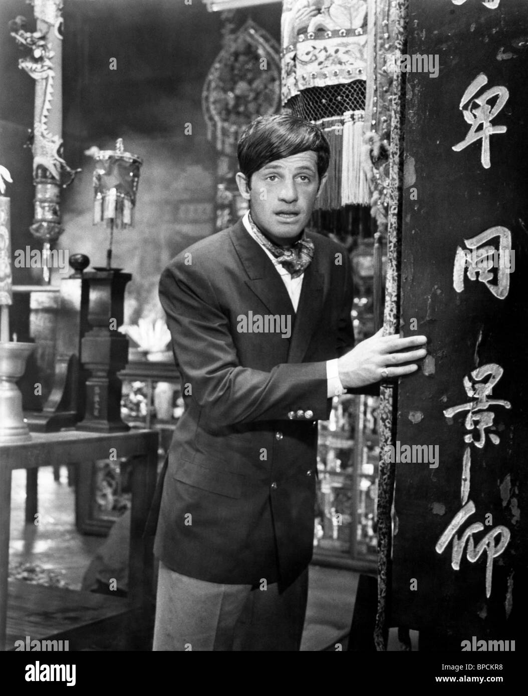 LES TRIBULATIONS D ' UN CHINOIS EN CHINE (1965) BIS ZU SEINEN OHREN (ALT) JEAN-PAUL BELMONDO PHILIPPE DE BROCA (DIR) Stockfoto LES TRIBULATIONS D ' UN CHINOIS EN CHINE (1965) BIS ZU SEINEN OHREN (ALT) JEAN-PAUL BELMONDO PHILIPPE DE BROCA (DIR) Stockfoto