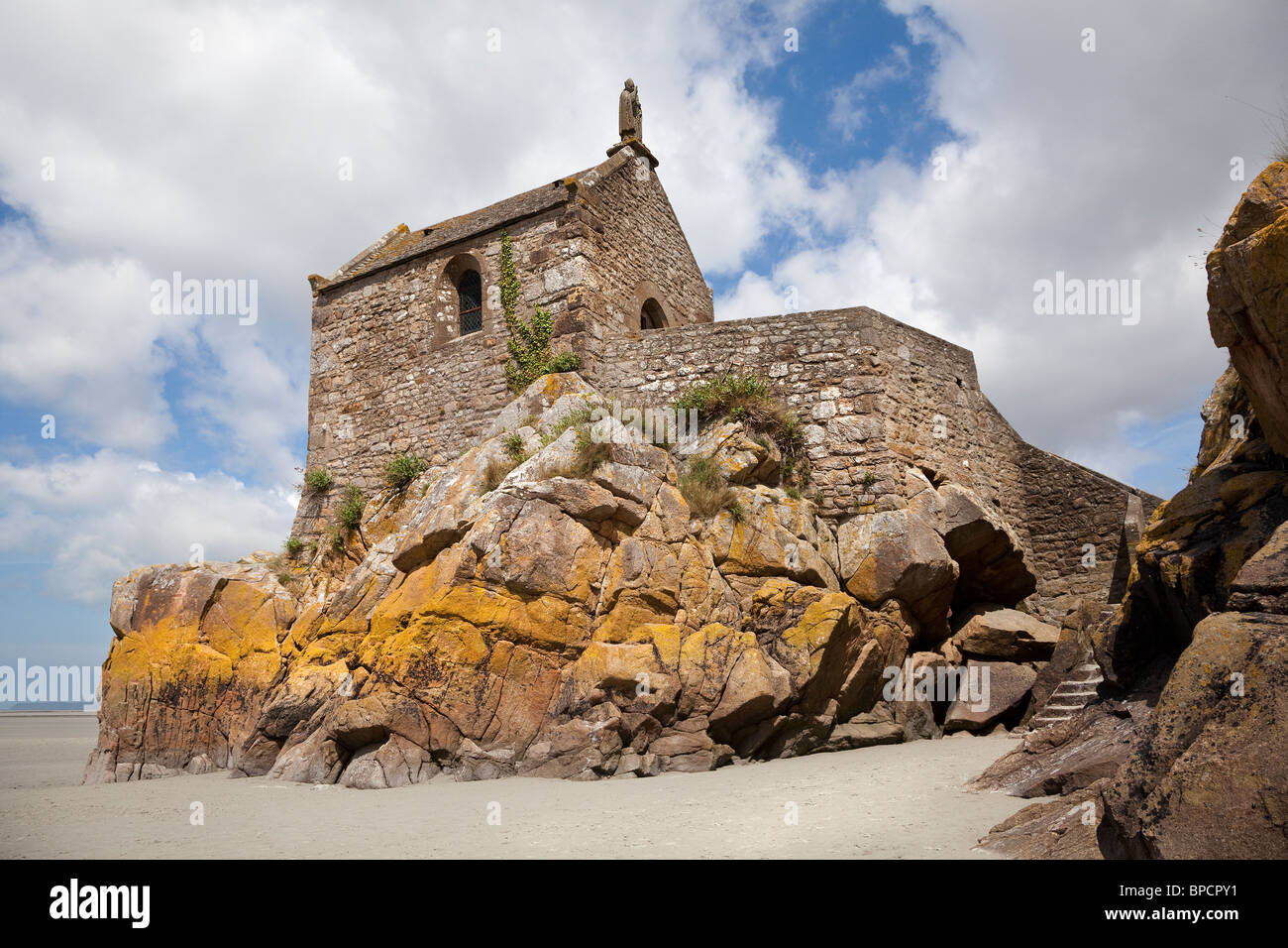 Kapelle am hinteren Teil der Abtei von Mont Saint-Michel, Normandie, Frankreich Stockfoto