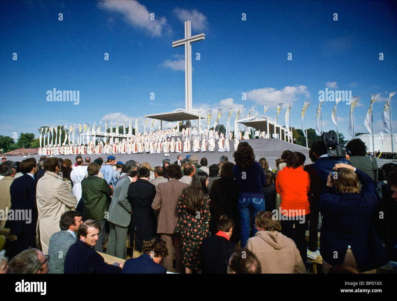 Papst John Paul II Besuch in Irland - römisch-katholischen Bischöfe Prozession bei der Messe in Knock, Irland Stockfoto