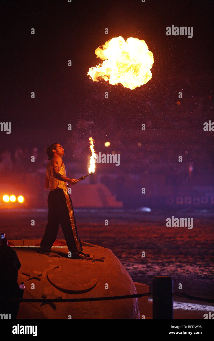 Eine Feuer-Verschnaufpause in Aktion, Dubai, Vereinigte Arabische Emirate Stockfoto