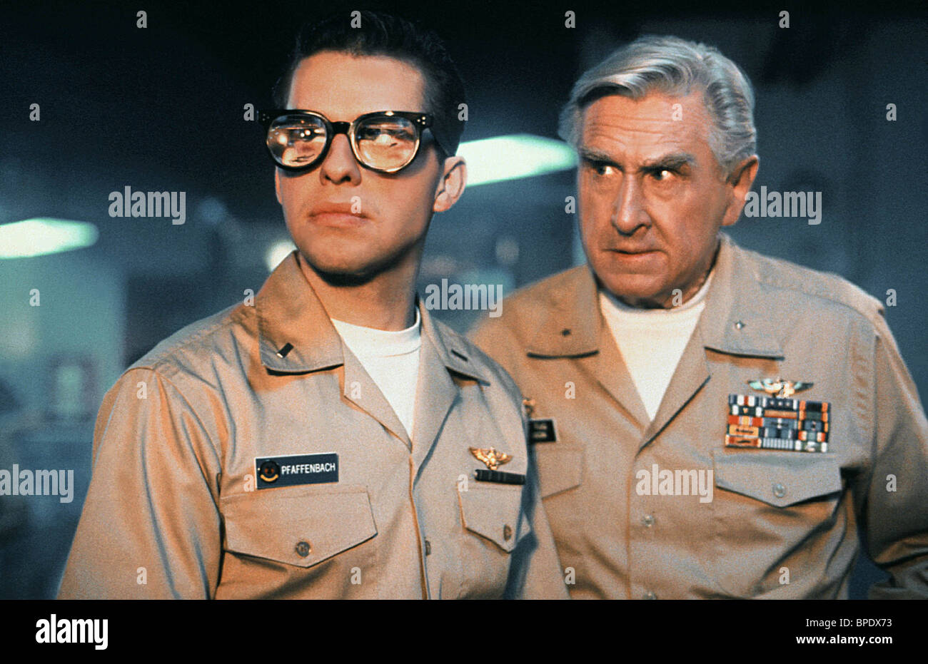 JON CRYER, Lloyd Bridges, Hot Shots!, 1991 Stockfotografie Alamy