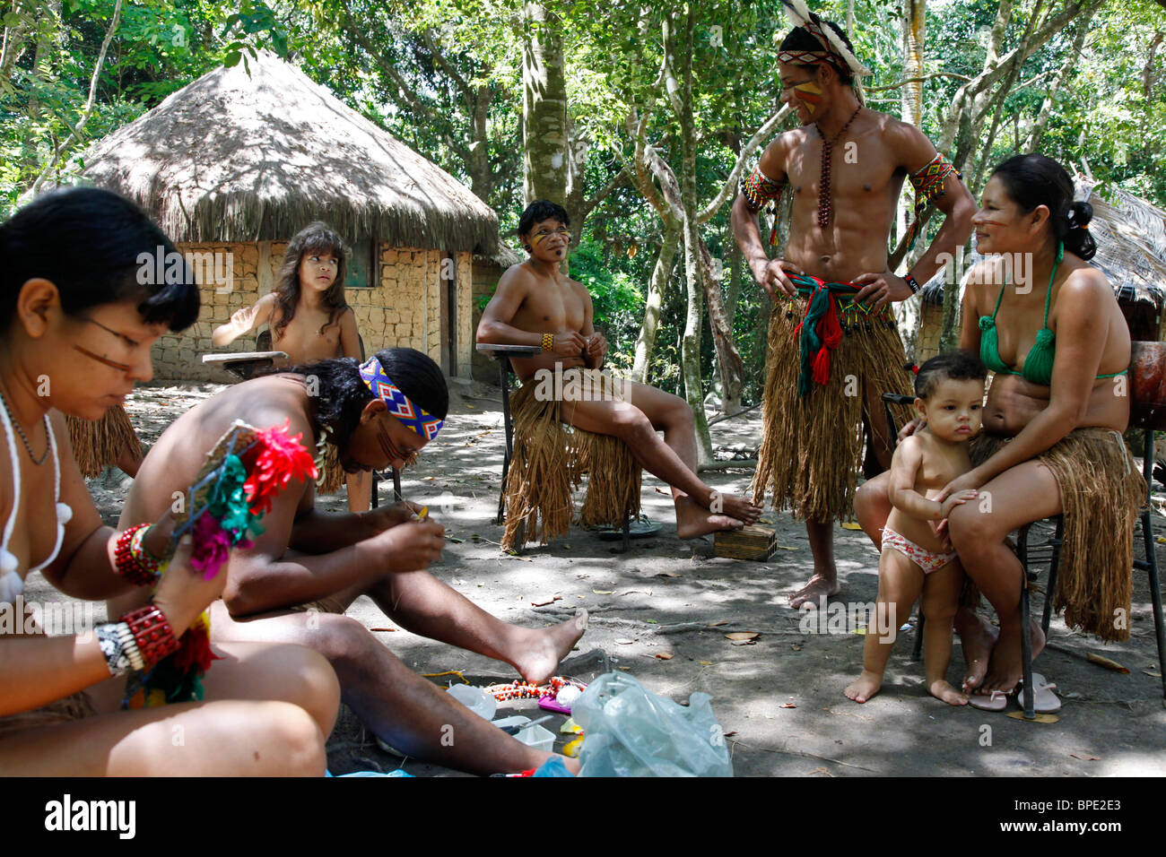 Pataxo Inder in der Reserva Indigena da Jaqueira in der Nähe von Porto Seguro, Bahia, Brasilien. Stockfoto