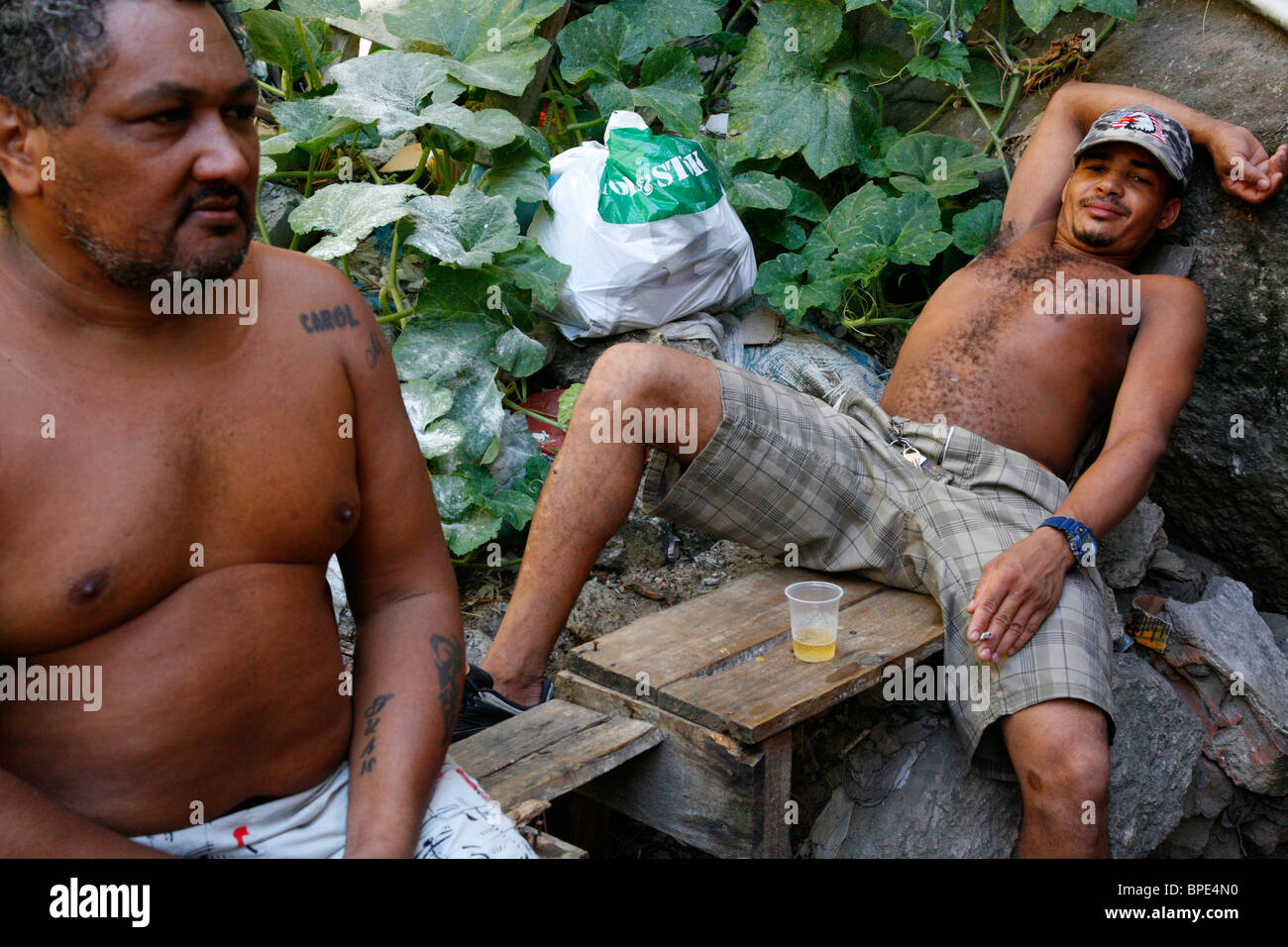 Menschen in Rocinha Favela in Rio De Janeiro, Brasilien. Stockfoto