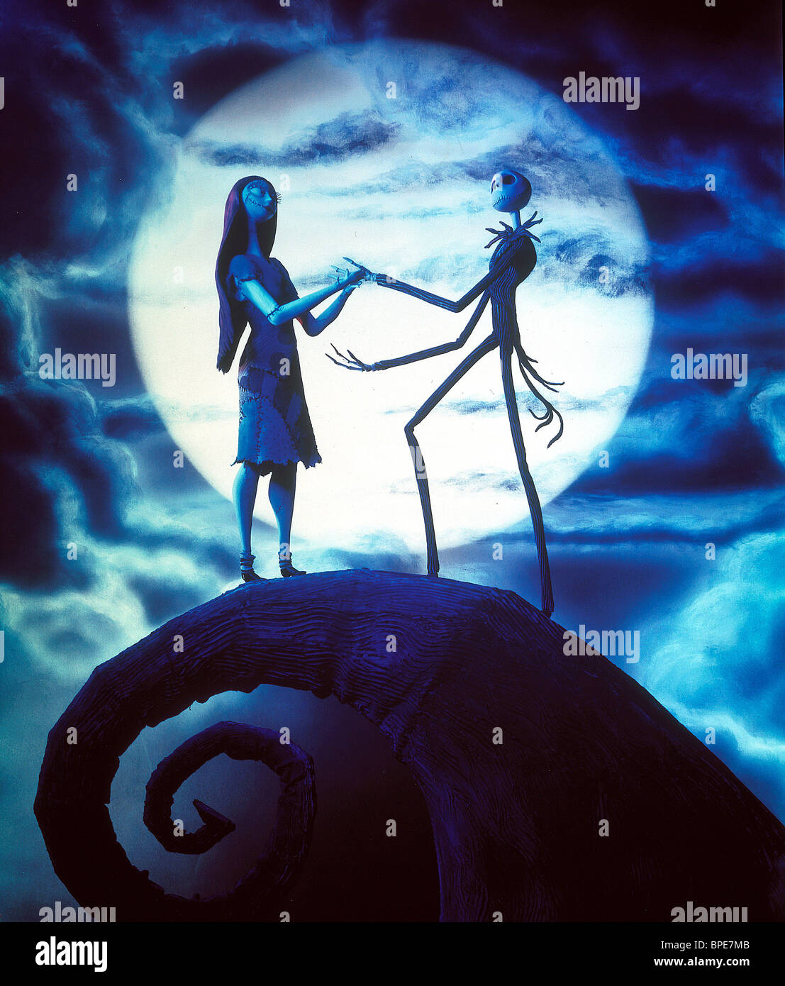 photo Movie Nightmare Before Christmas Jack And Sally https www alamy de stockfoto sally jack skellington the nightmare before christmas 1993 31046187 html